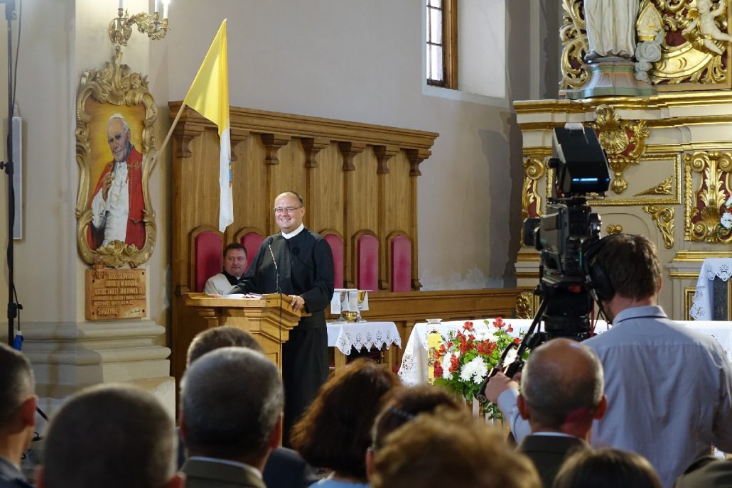 Spotkanie Rodziny Radia Maryja w pokamedulskim klasztorze w Wigrach w XX rocznicę wizyty Jana Pawła II